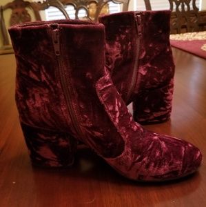 Gianni Bini Crushed Velvet Boots